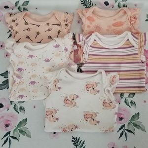 Baby girl short sleeve onesies